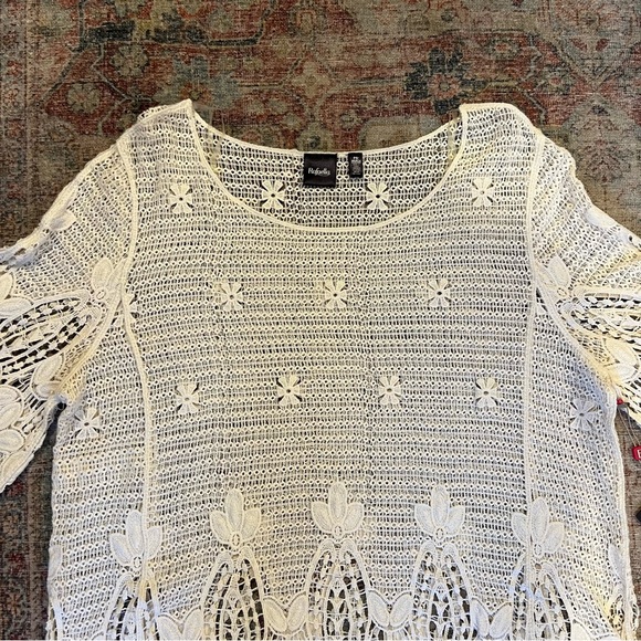 Bohemian Crochet and Lace Tunic- Size Petite Small - Picture 4 of 5